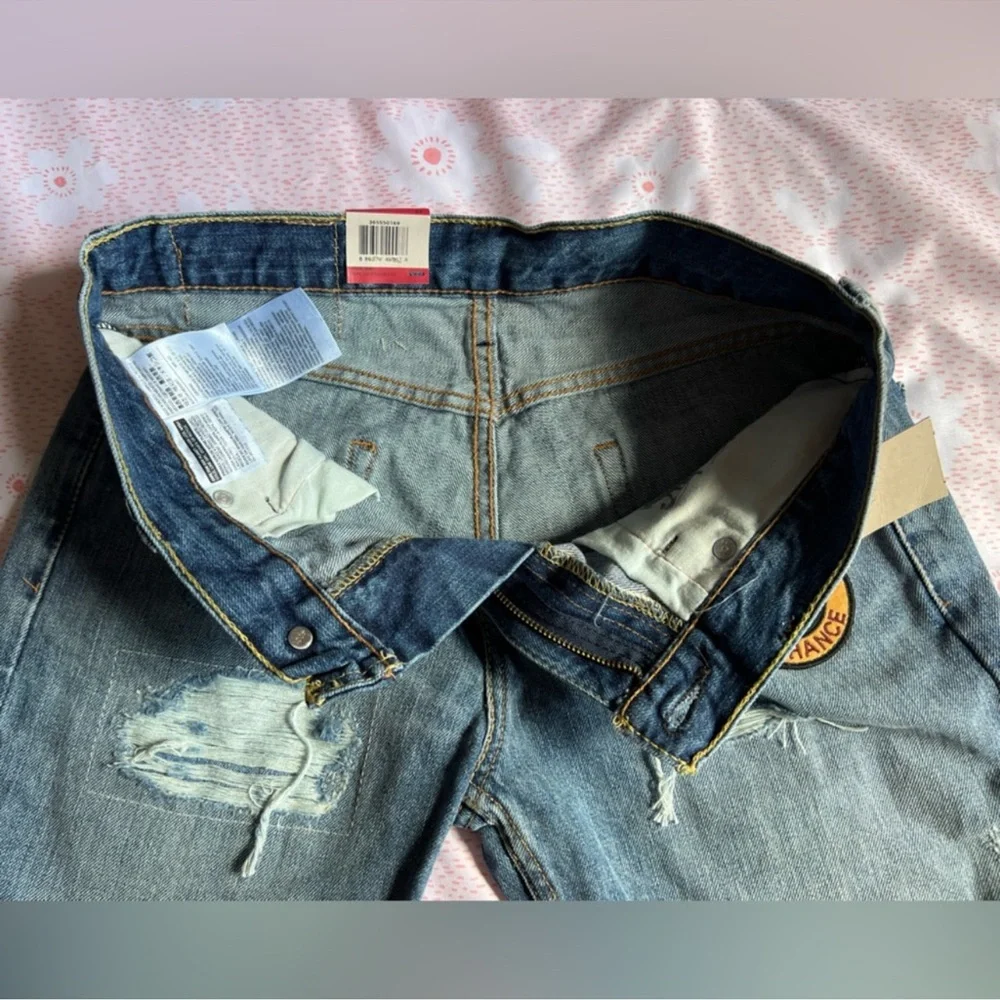 NWT Levi's 511 Slim Shorts Give Earth A Chance Denim Cut-off Shorts Waist Sz 29
